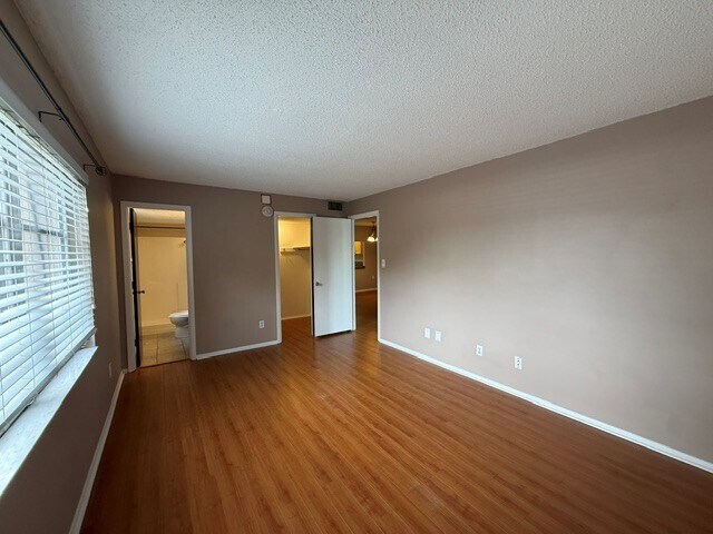 Building Photo - 3700 S Osprey Ave