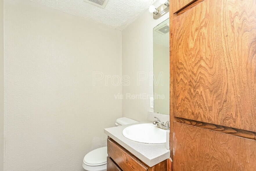 Building Photo - 3807 Coates Cir