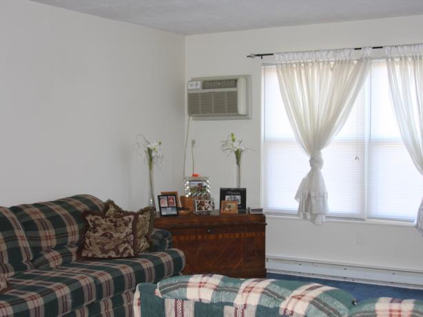 Living Room - Country Meadows Apartments