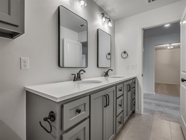 Building Photo - 8322 Robin Wy