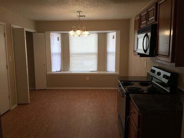 Building Photo - 707 Ford Dr