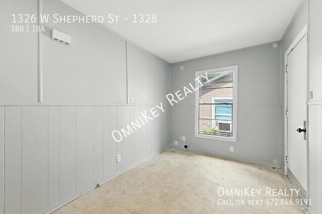 Building Photo - 1326 W Shepherd St
