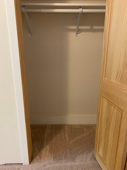 Bedroom - 1470 Sheldon St