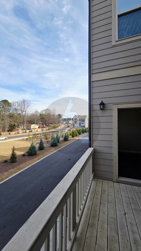 Building Photo - 209 Commons Ave