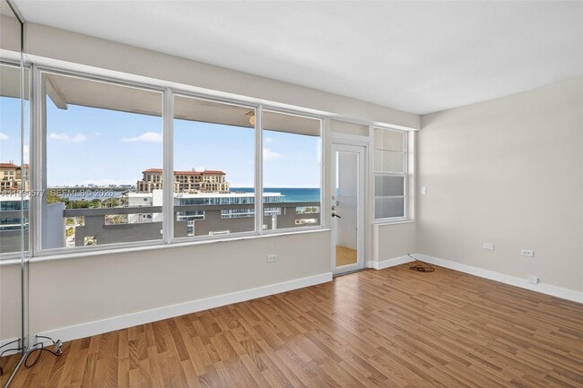 Building Photo - 3111 N Ocean Dr