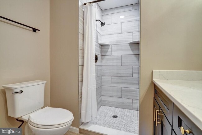 Building Photo - 325 Westridge Cir