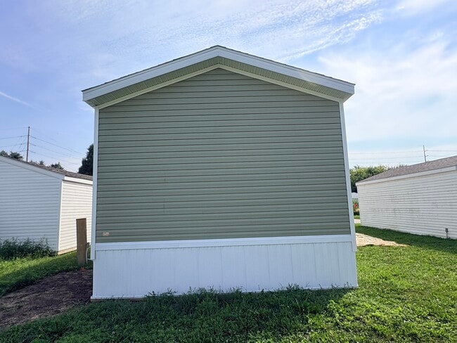 Building Photo - 1820 Green Park Cir