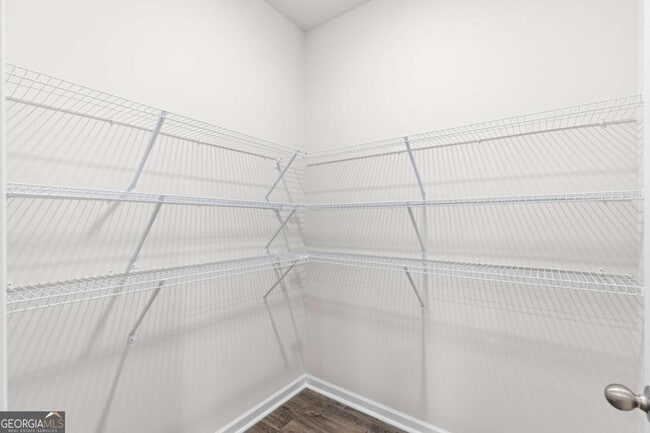 Building Photo - 5370 Swan Ln