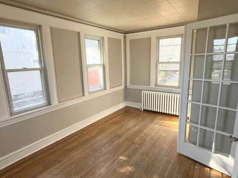 Building Photo - 738 S Seventh St