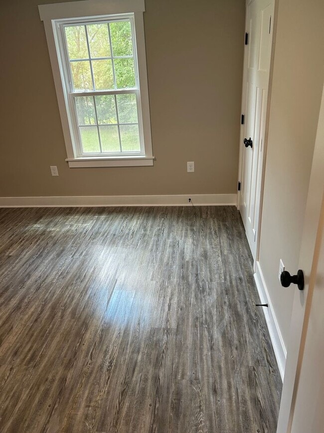 Building Photo - For Rent: Like New 3-Bedroom 2.5 Bath Home for Rent