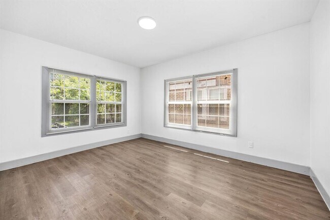 Building Photo - 1501 Godwin St