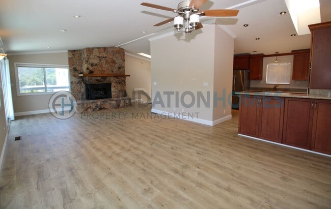 Building Photo - Hillside Fairfax Townhouse | Valley Views, 4BD + Office - FOUNDATION