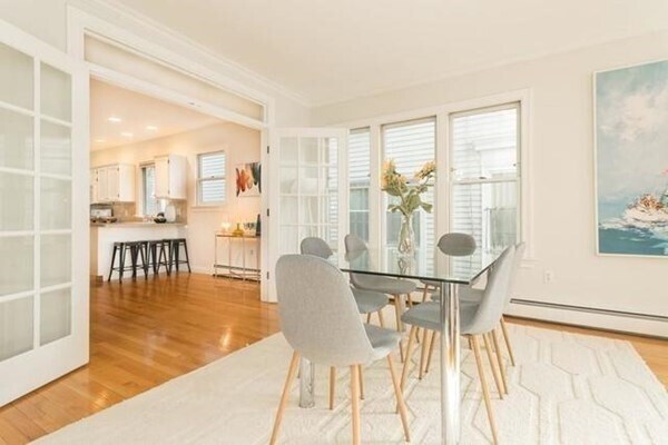 Building Photo - 1431 Cambridge St