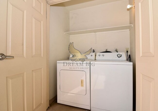 Building Photo - 5499 Indian River Dr