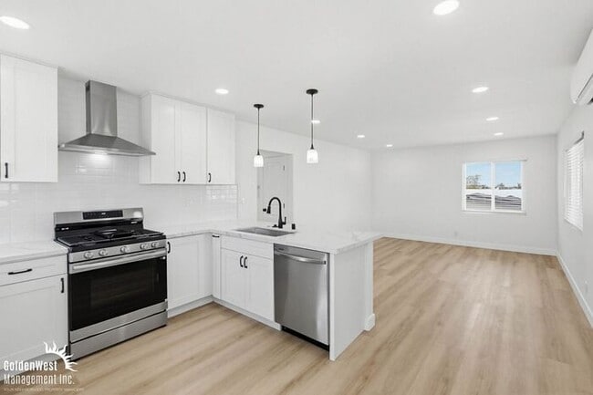Building Photo - Newly Renovated 2Bdm 1Ba Apartment with Modern Upgrades in Chula Vista!