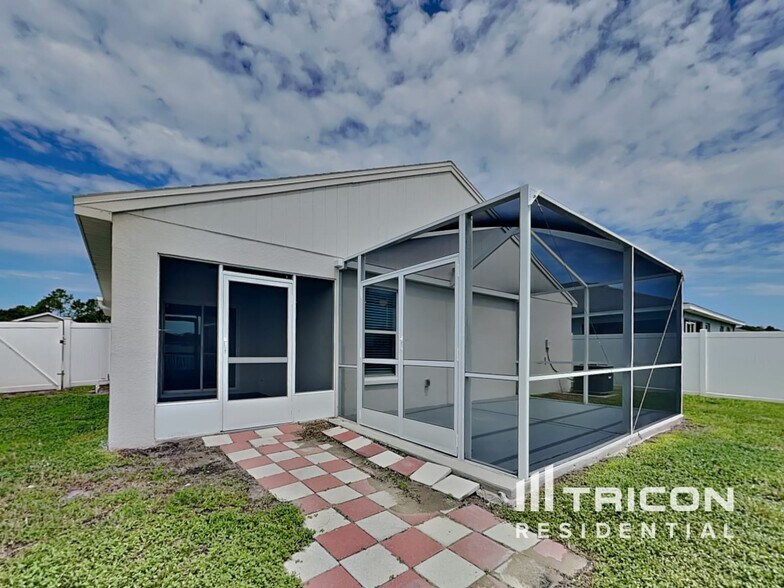 Building Photo - 3046 Grand Preserve Blvd