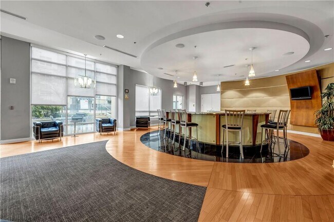 Building Photo - 711 Cosmopolitan Dr NE