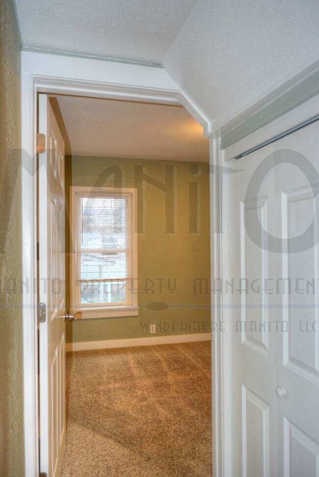 Building Photo - Garland Triplex