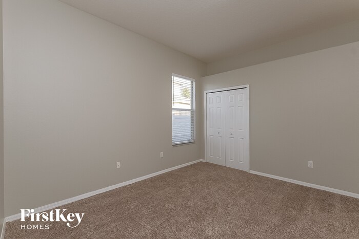 Building Photo - 5032 Balsam Dr