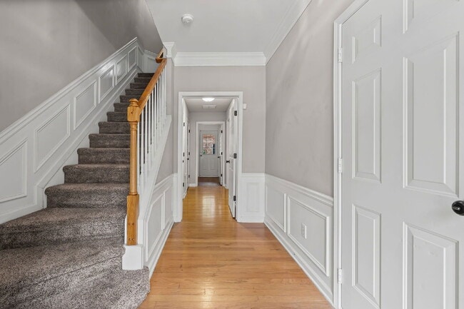 Building Photo - 5149 Manerdale Dr SE