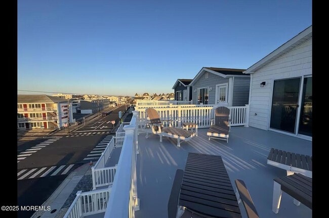 Building Photo - 205 Carteret Ave
