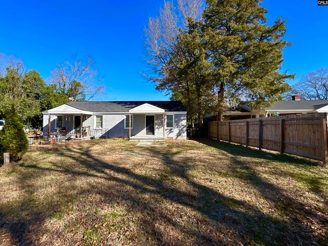 Building Photo - 2327 Laurie St