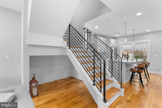 Building Photo - 311 Delmar St