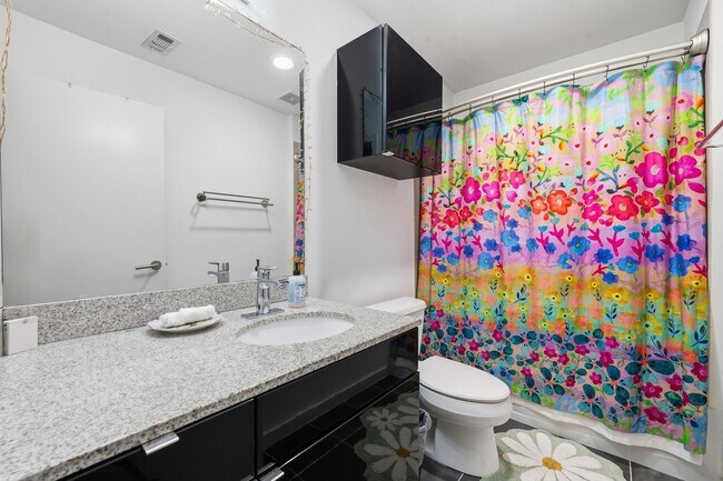 Building Photo - 102 Quitman St