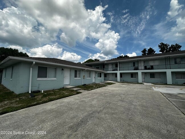 Primary Photo - 1602 South St