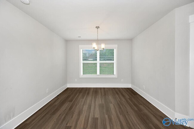 Building Photo - 100 River Springs Ct