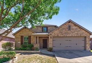 Building Photo - 417 Hackberry Dr