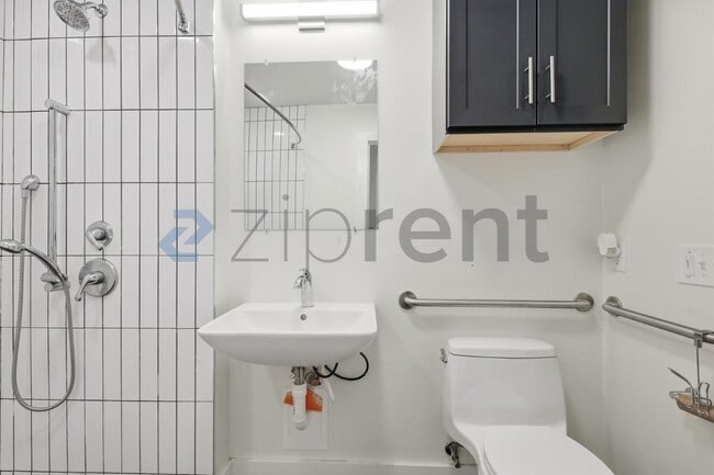 Building Photo - 245 Norwell St