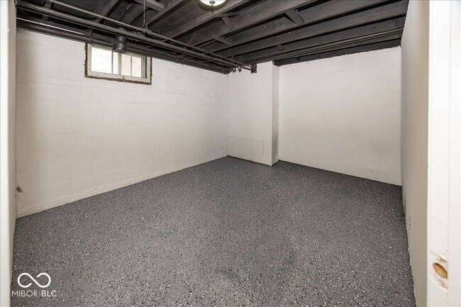 Building Photo - 6144 Winthrop Ave