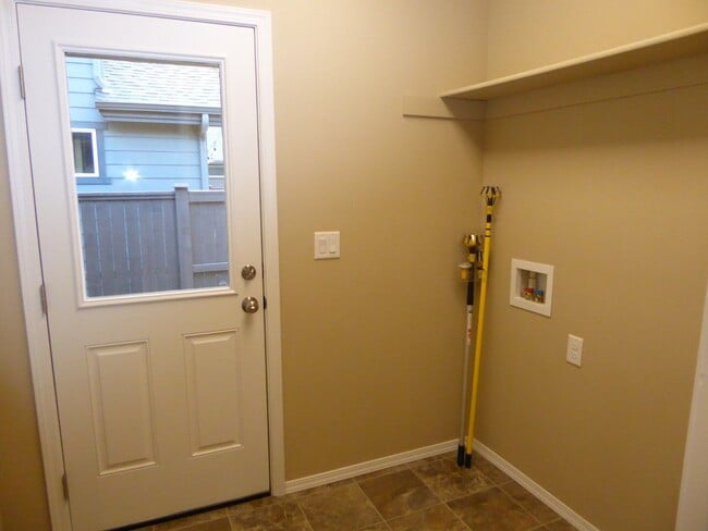 Building Photo - 61150 Snowbrush Dr
