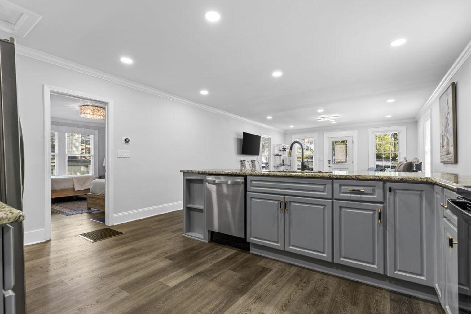 Building Photo - 822 Parkwood Ave