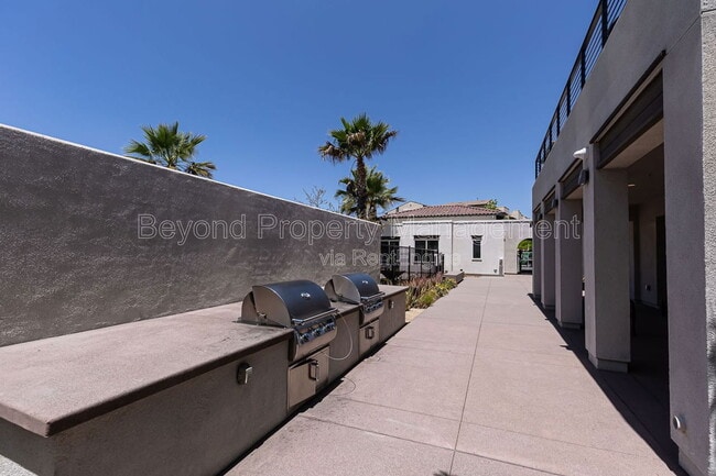 Building Photo - 5405 Beach Grass Ln