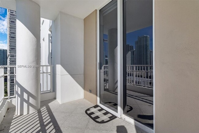 Building Photo - 701 Brickell Key Blvd