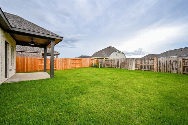 Building Photo - 8030 Kay Hbr Dr
