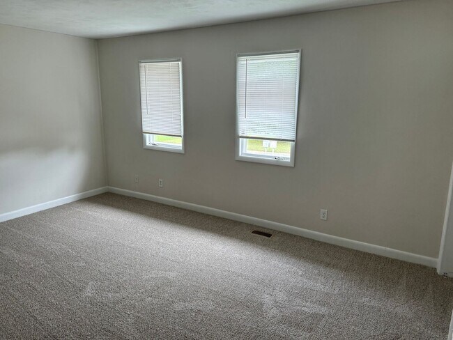 Building Photo - 3446 Bruin Dr