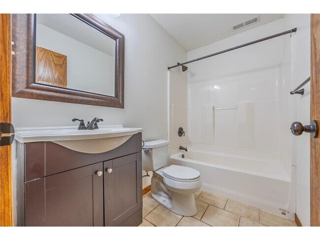 Building Photo - 926 Ramsey St