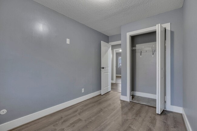 Building Photo - Beautiful 3 Bedroom 1.5 Bathroom Townhome Minutes from Easton