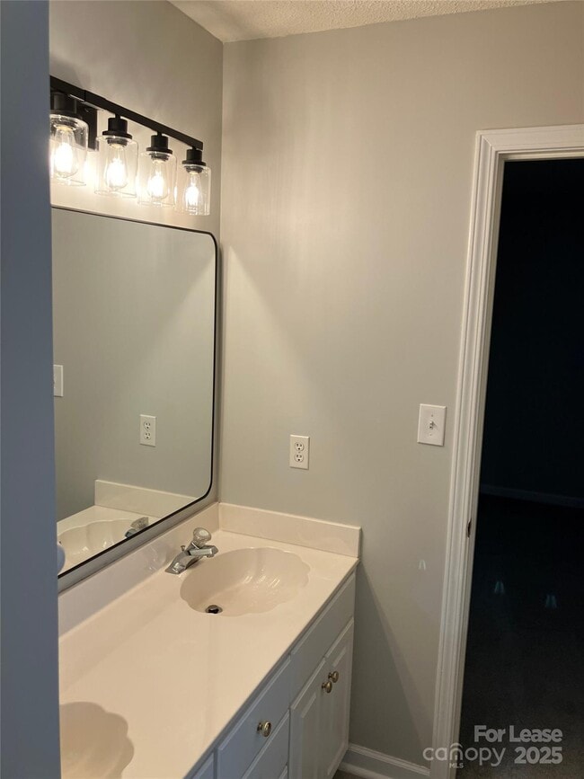 Building Photo - 7525 Montrachet Ln