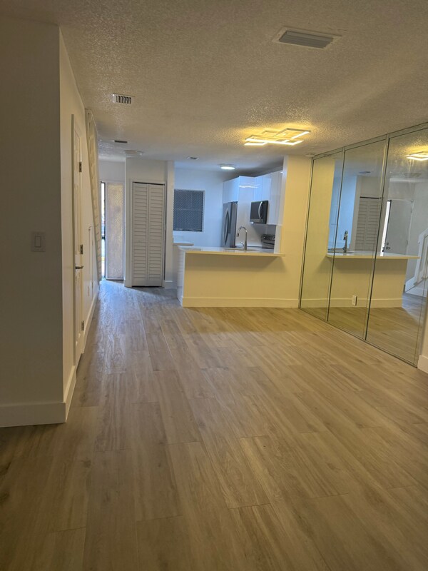 Building Photo - 6866 NW 173rd Dr