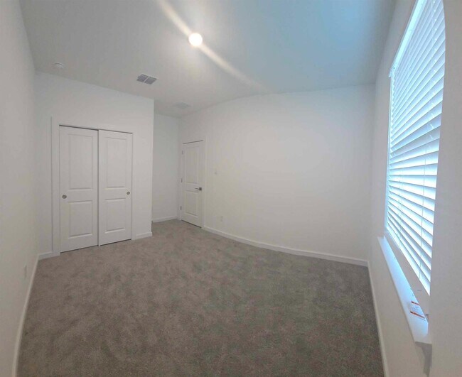 Building Photo - 8442 Bay Oaks Dr