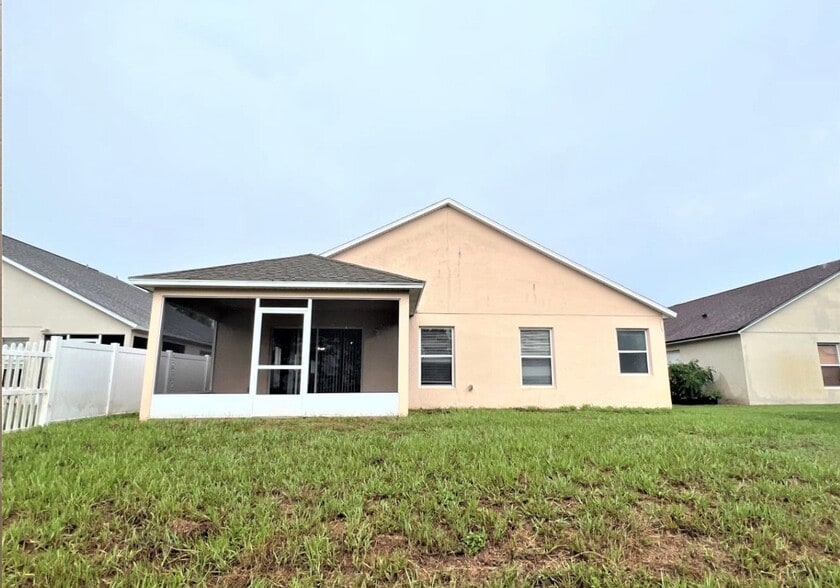 Building Photo - 166 Dakota Ave