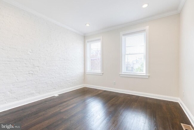Building Photo - 3306 Fleet St