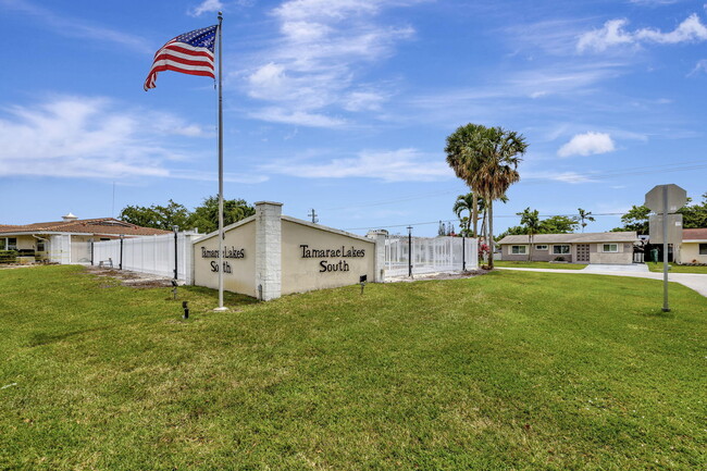 Building Photo - 4901 NW 27th Way
