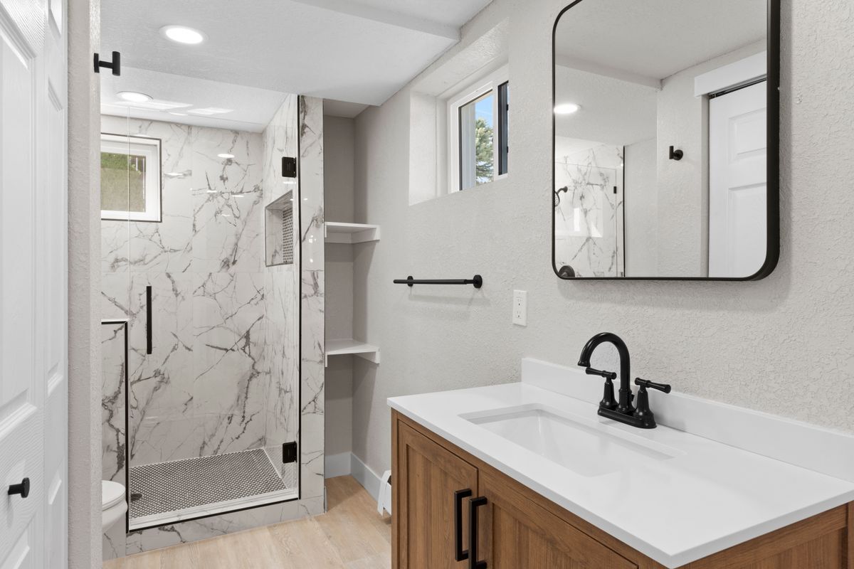 Building Photo - 2903 W 39th Ave