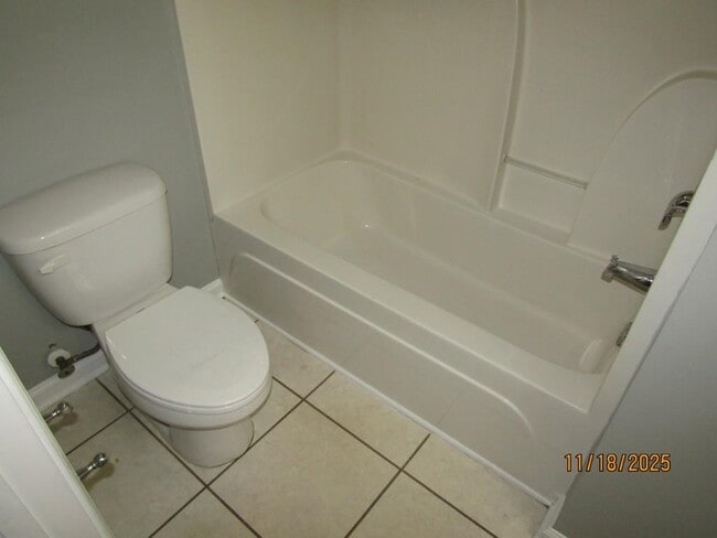 Building Photo - 4128 Horseshoe Rd N