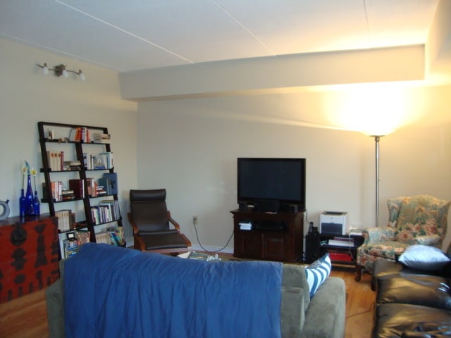 Building Photo - 1243 Beacon St